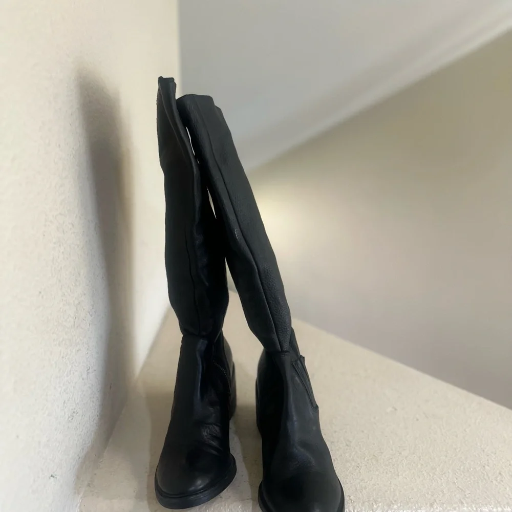 DONALD J PLINER Envy Block Heel Black Leather‎ Tall Ridding Boots Women SZ 7.5